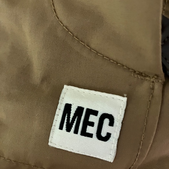 EUC MEC Gore-Tex 100% Waterproof Raincoat - Women's Large - Picture 12 of 12